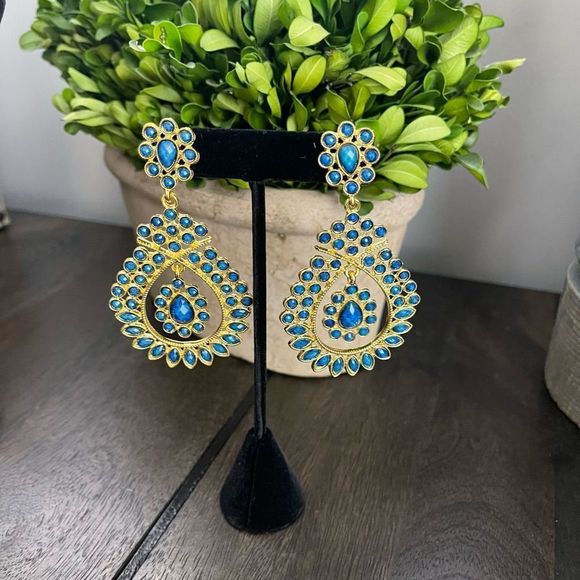 Amrita Singh blue stone statement earrings gold tone - Picture 3 of 7
